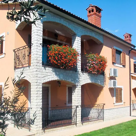Martina - Lbn376 By Interhome Apartmán